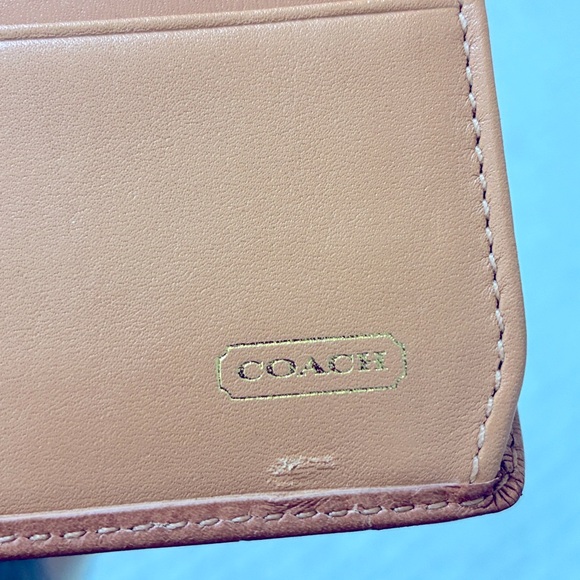 Preowned Coach wallet - Picture 6 of 6